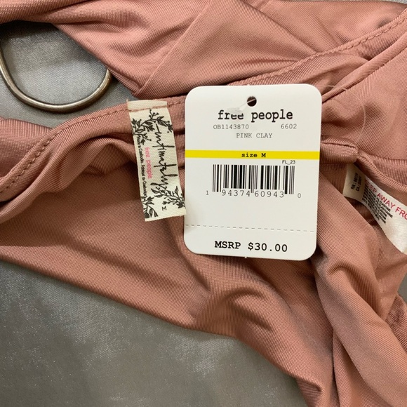 #83 NWT Free People Be Cool Brami Crop Top In Pink Clay Size Medium - Picture 4 of 4